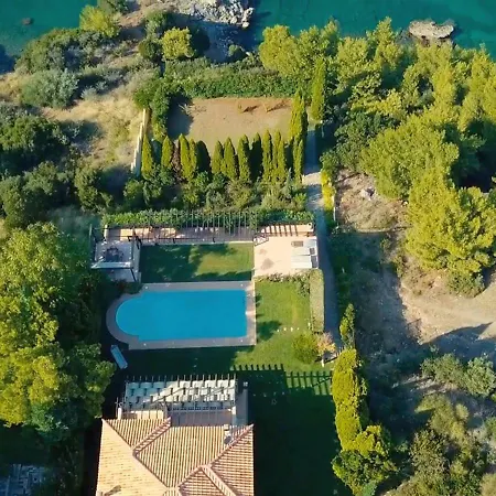 Idyllic Scorpiobay | Pool, Private Beach Skroponeria