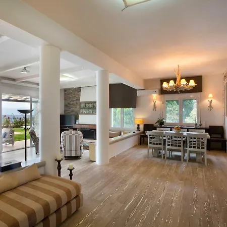 Idyllic Scorpiobay | Pool, Private Beach Villa