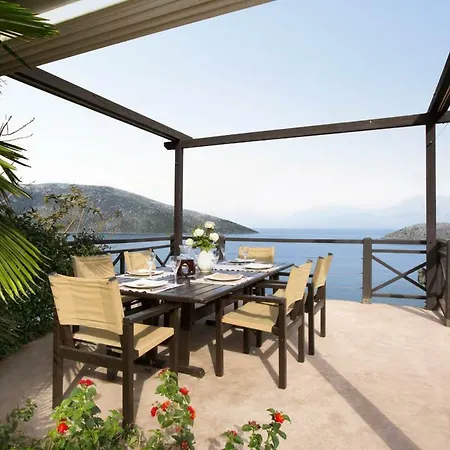 Idyllic Scorpiobay | Pool, Private Beach Skroponeria