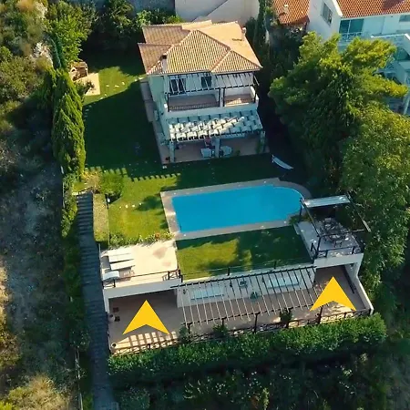 Idyllic Scorpiobay | Pool, Private Beach