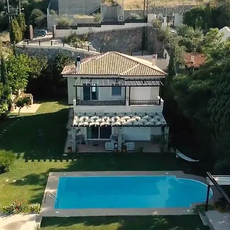 Idyllic Scorpiobay | Pool, Private Beach *